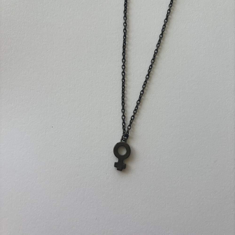 Female Symbol Pendant Necklace